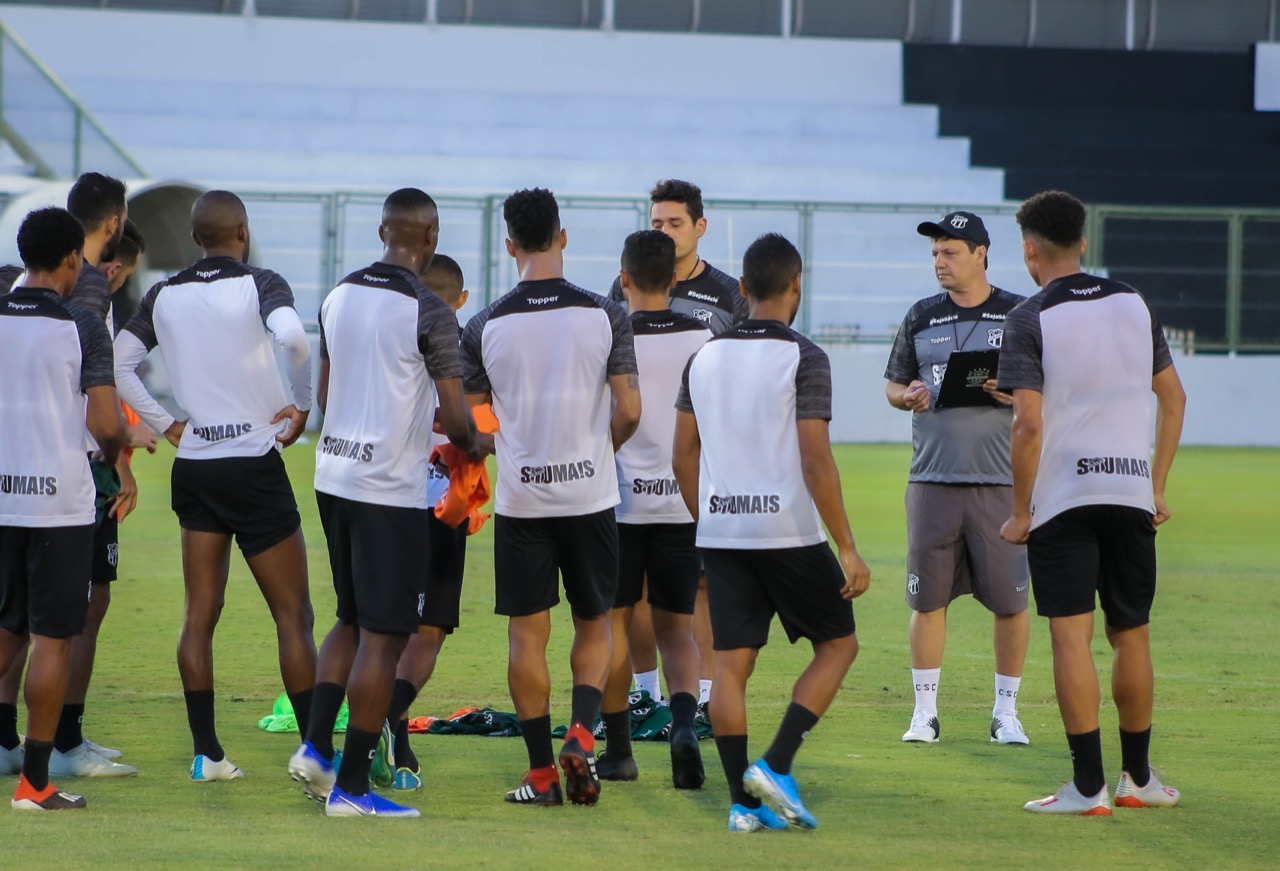 Adílson Batista comanda primeiro treinamento em Porangabuçu