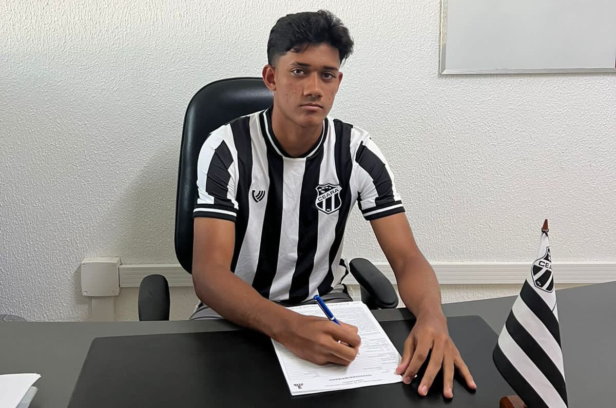 Cria da Base, Nicolas Yuri assina primeiro contrato profissional com o Vozão
