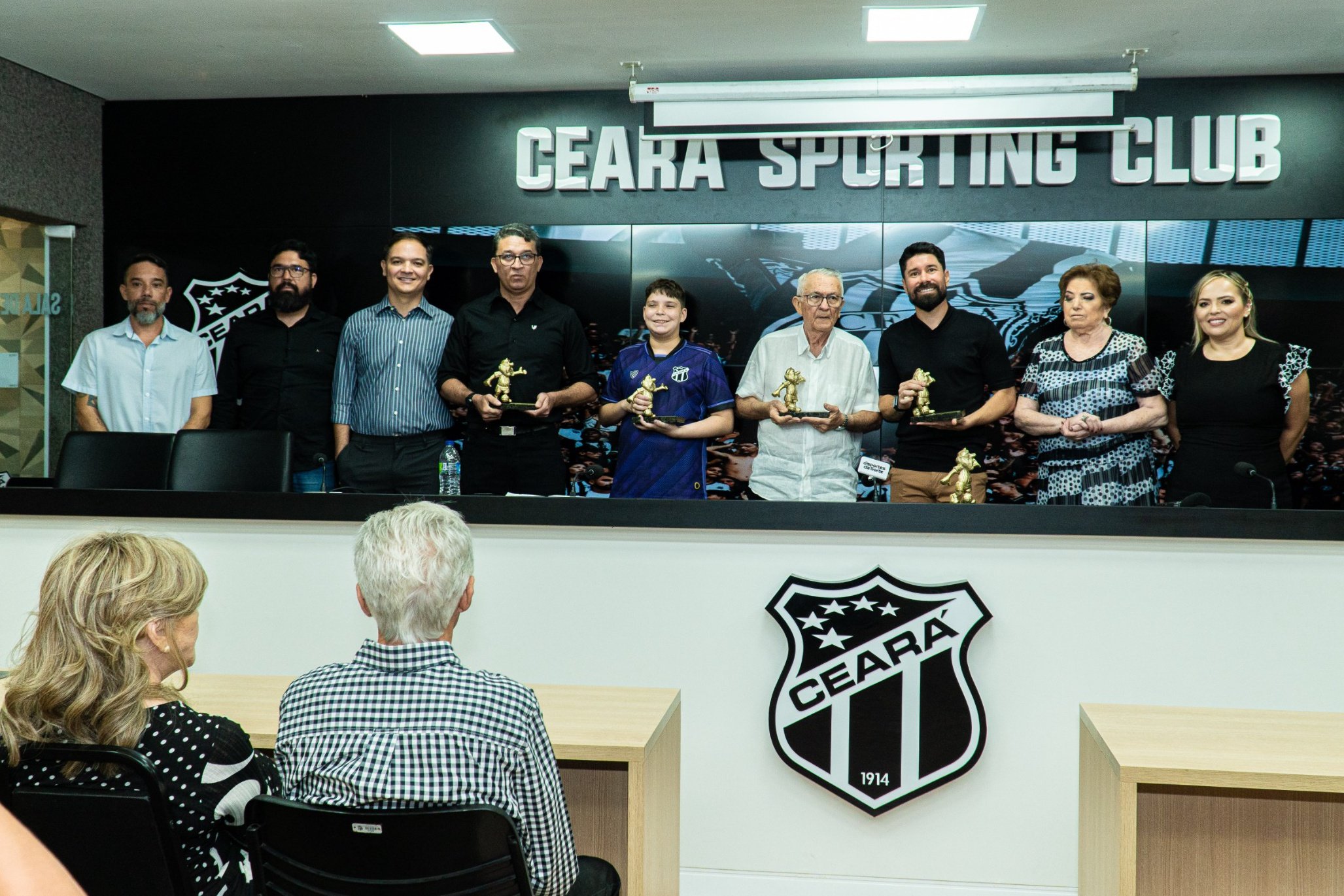 Troféu Vovô de Ouro: Entrega das homenagens aconteceu nesta quarta-feira (20) em Porangabuçu