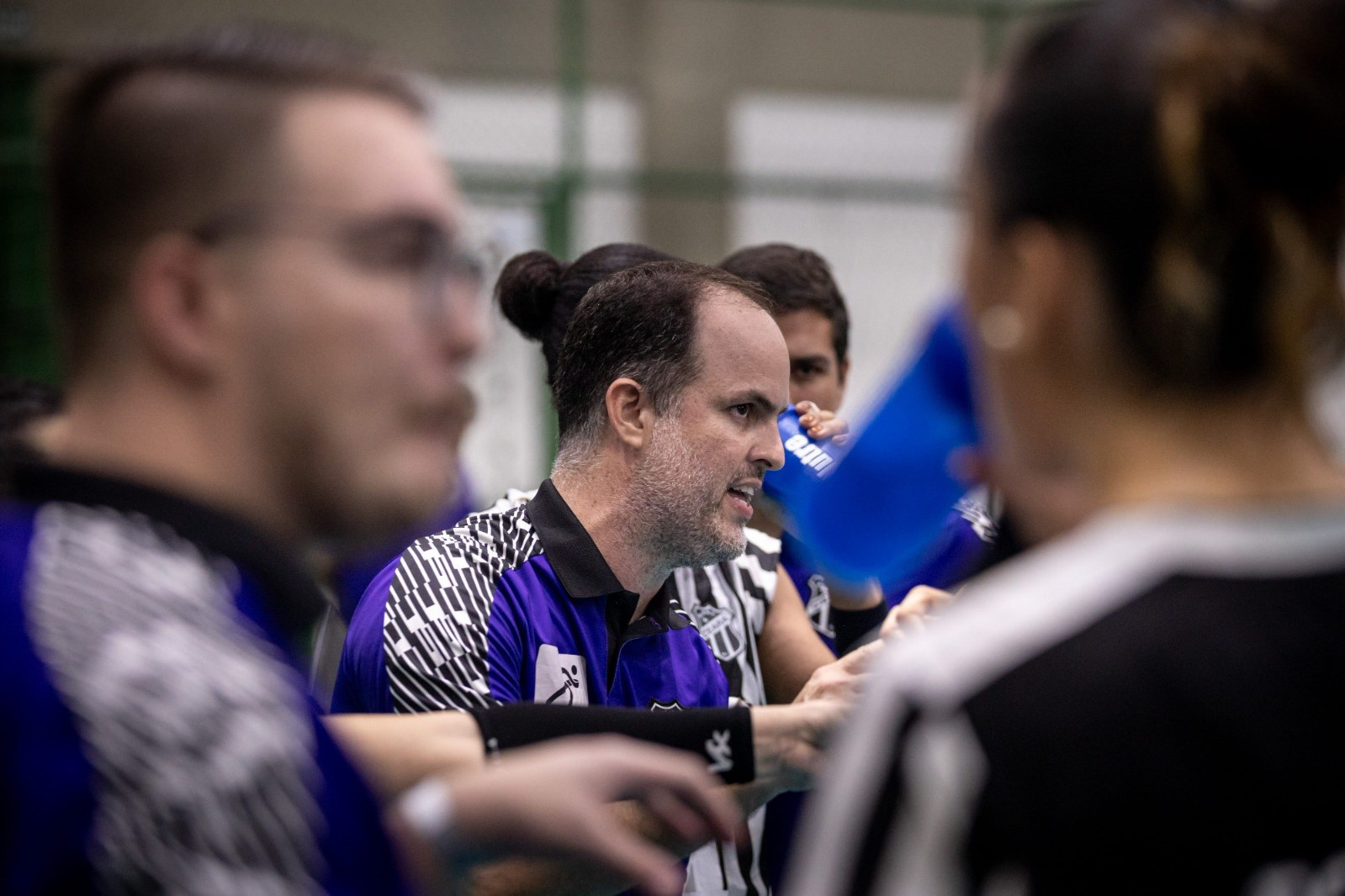 Vôlei: Técnico do Ceará, Raphael Dantas destaca apoio da torcida para superar Flamengo: "foi fundamental"