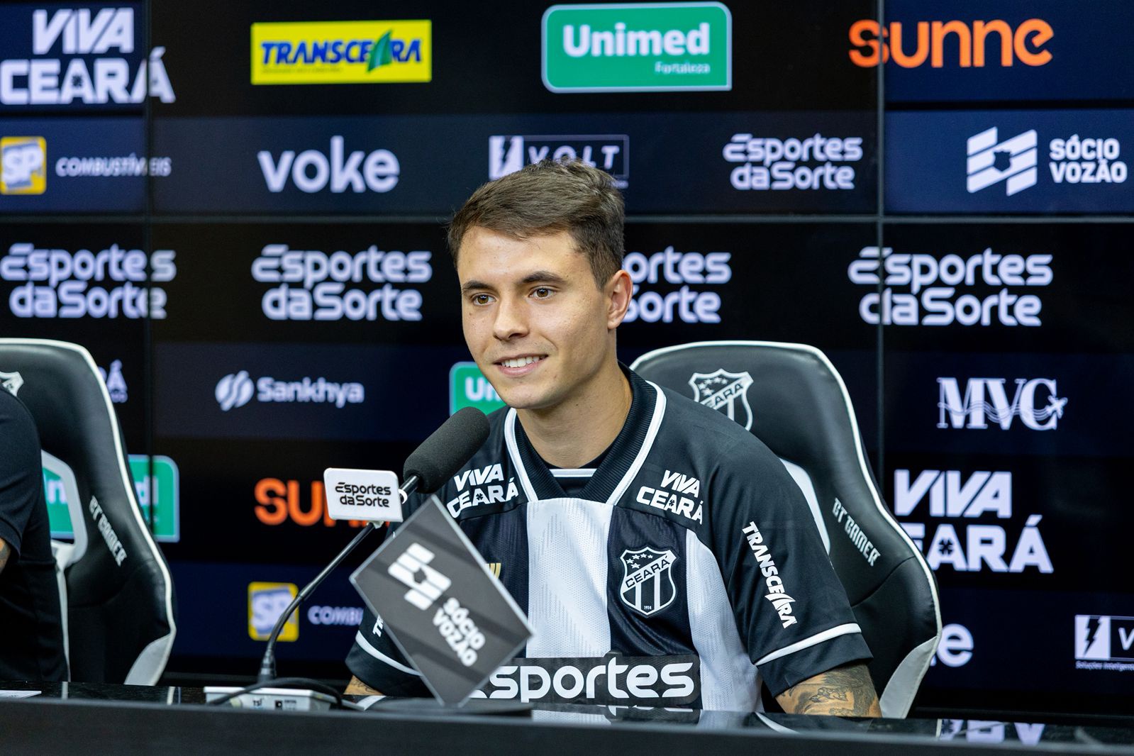 Apresentado, Zanocelo fala sobre características e destaca acolhimento no clube: "Foi o lugar que melhor fui recebido"