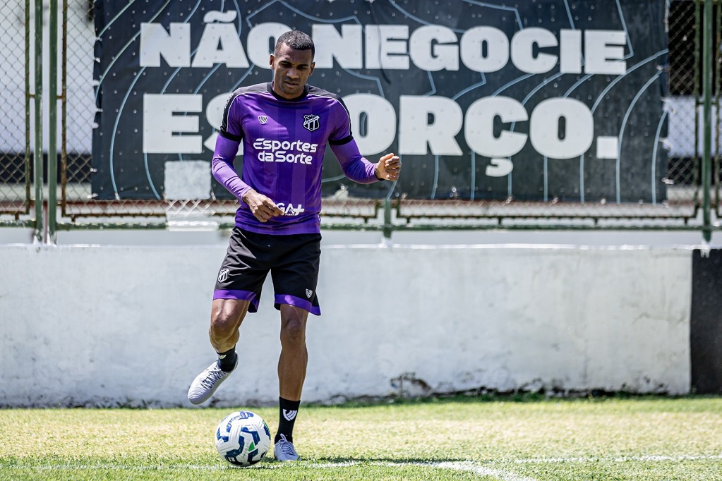 Já no segundo dia de trabalhos, elenco alvinegro fecha a preparação para encarar o Santos