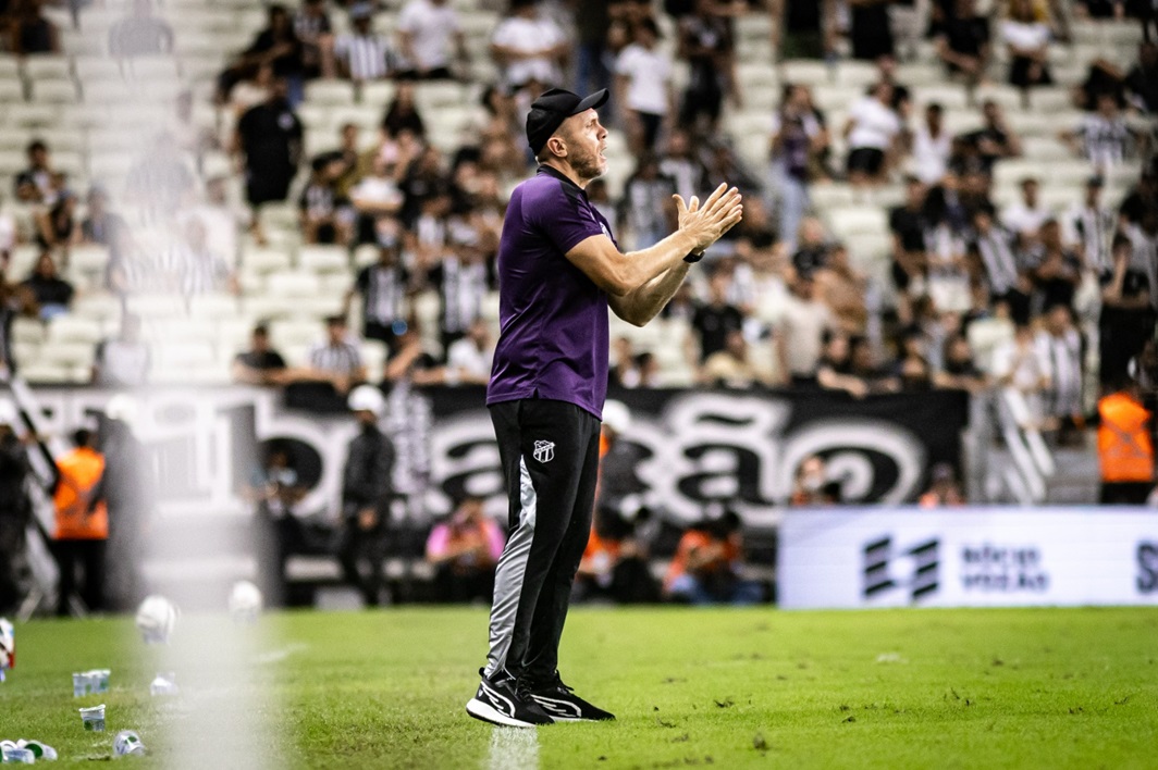 Mozart exalta base após vitória em Clássico-Rei: “Estão trazendo energia e pertencimento”
