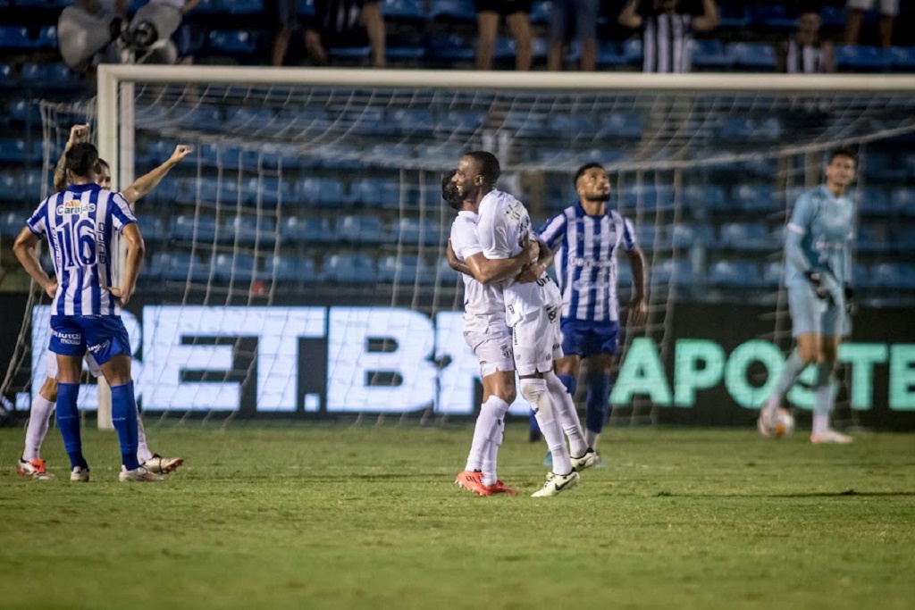 Copa do Nordeste: Dieguinho marca no fim e Ceará vence o CSA, no PV