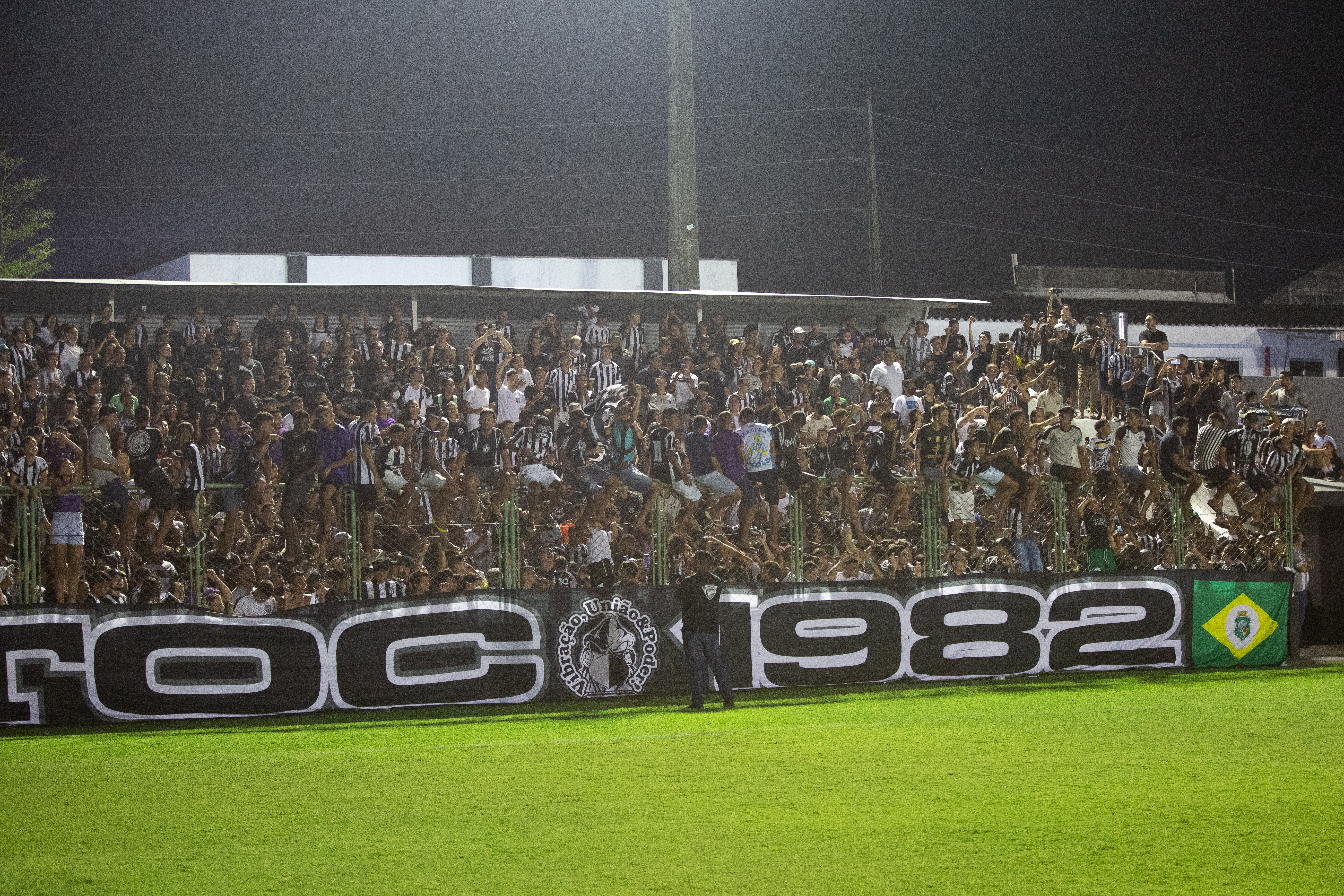 Nação Alvinegra lota Porangabuçu e mostra apoio para o Clássico-Rei da Copa do Brasil