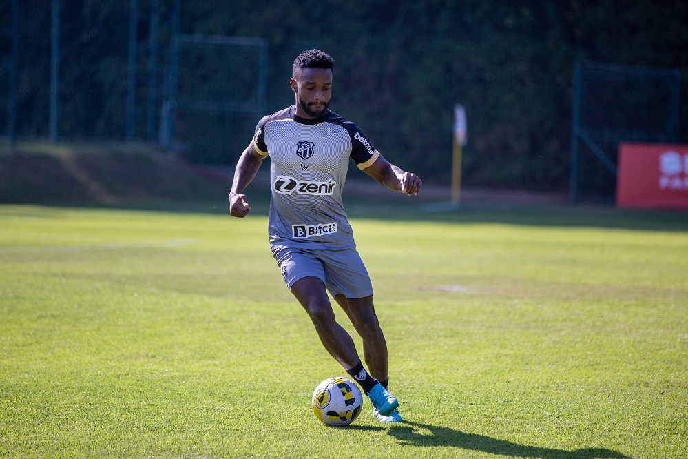 Série A: Ceará faz último treino antes de enfrentar o Santos