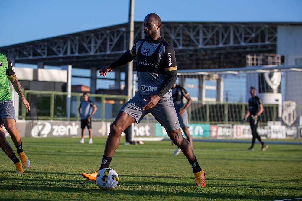 Ceará segue rotina de treinos para enfrentar o RB Bragantino