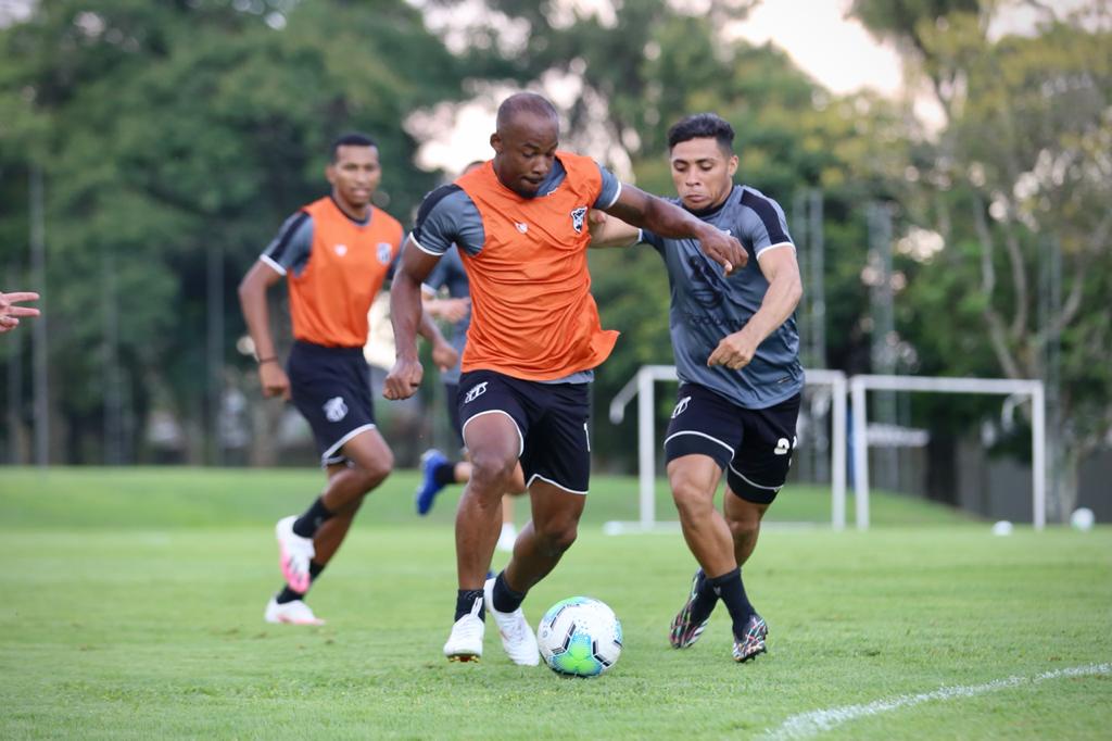 Ceará realiza apronto no CT do Caju e finaliza preparação para jogo contra o Coritiba