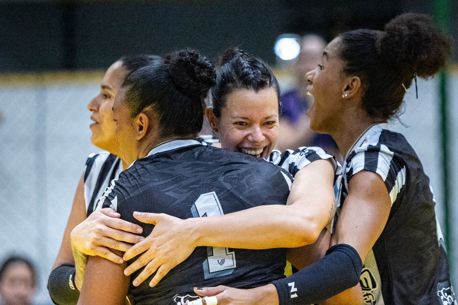 Vôlei: Ceará vence o CC3 por 3x0 e garante vaga na Superliga B