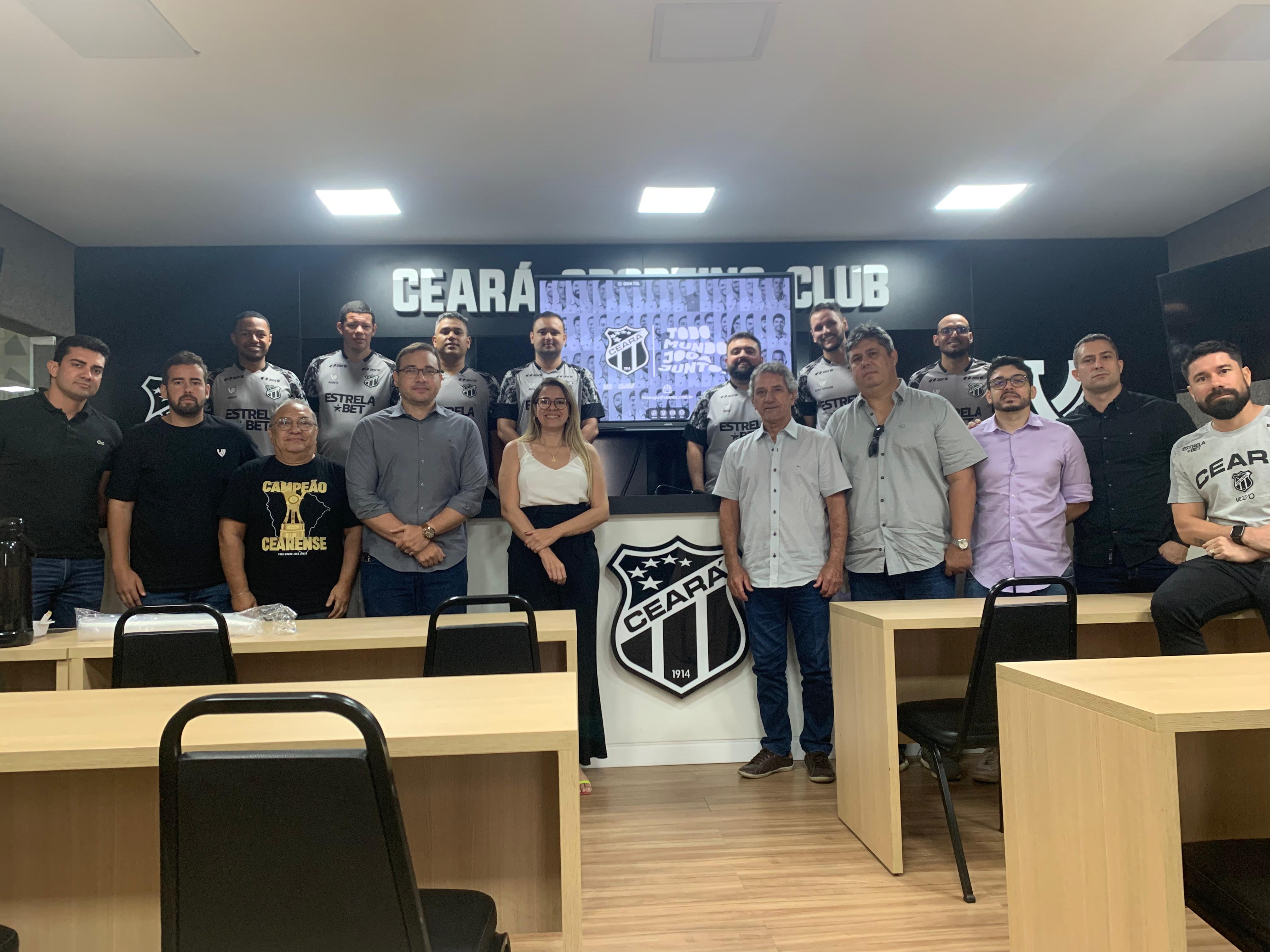 Membros do Conselho Deliberativo participam de apresentação do Departamento de Futebol
