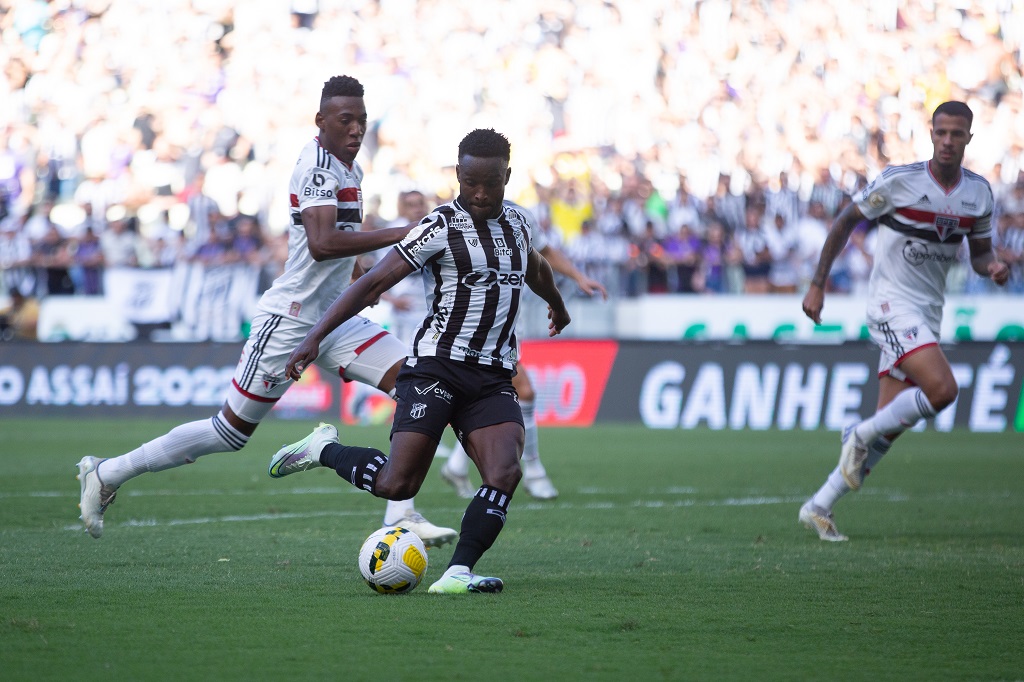 Grêmio é superado pelo São Paulo na Arena