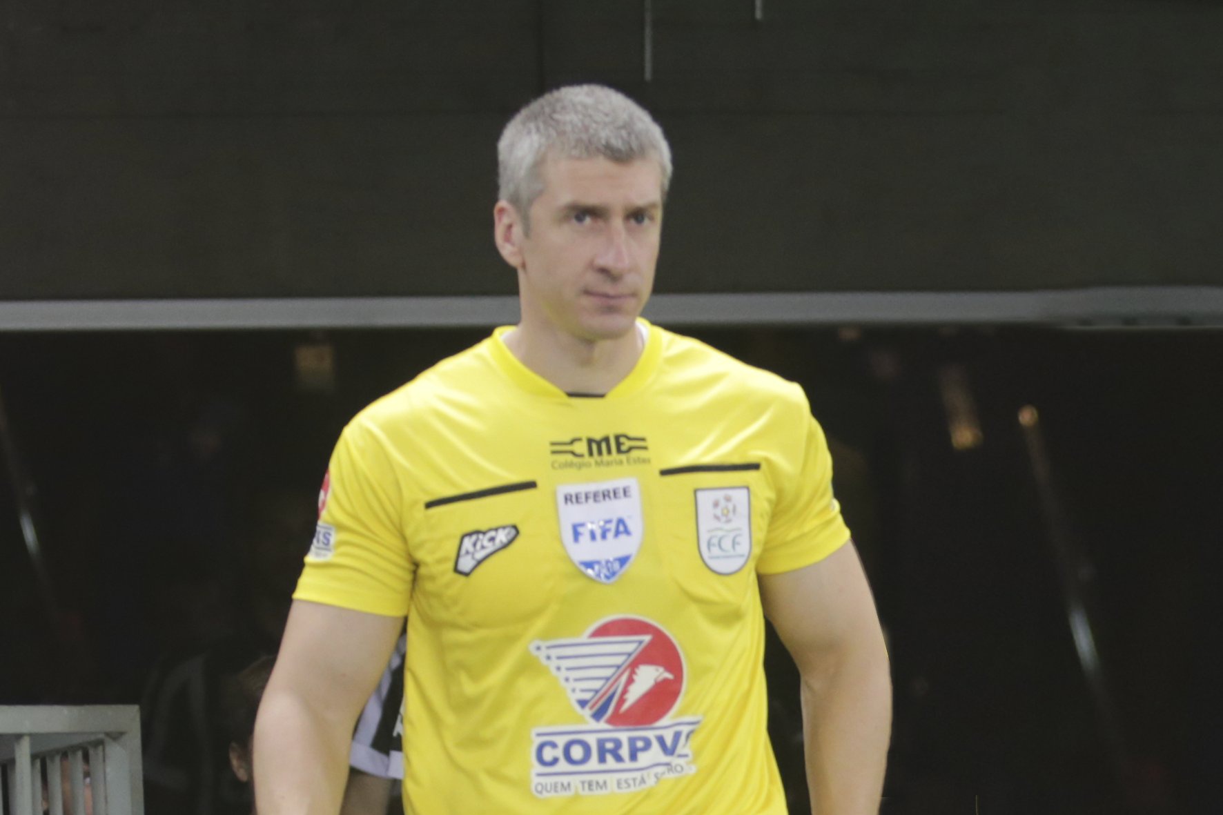 Árbitro FIFA Gaúcho Anderson Daronco apita duelo entre Ceará x Santos