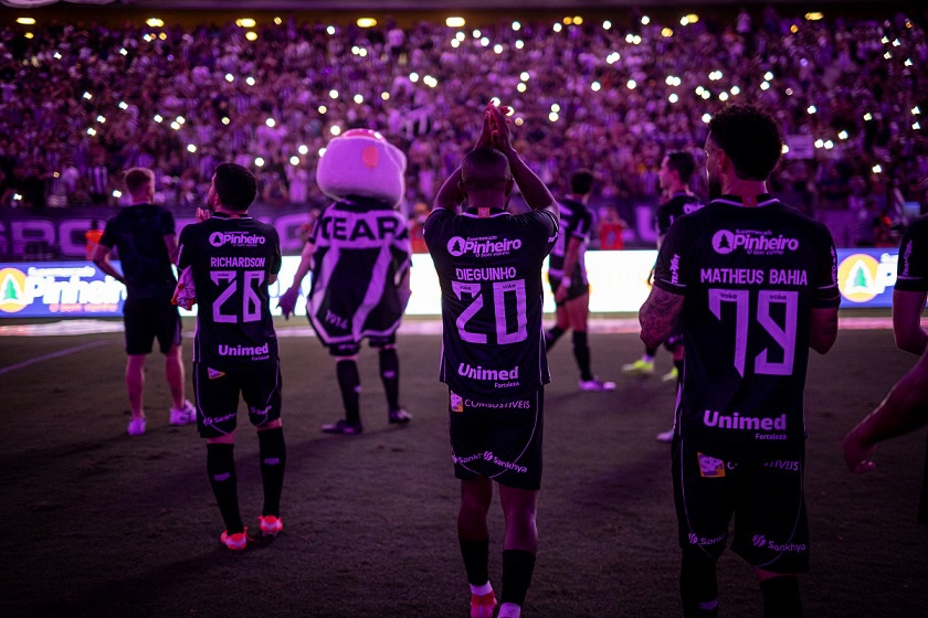 Em menos de 10 horas de vendas, torcida do Ceará esgota ingressos para Clássico-Rei