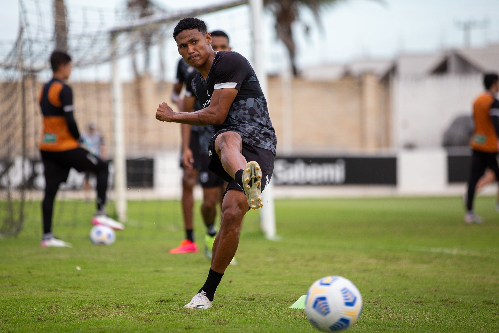 Depois de vencer Clássico-Rei, Ceará se reapresenta amanhã com foco no Atlético/GO