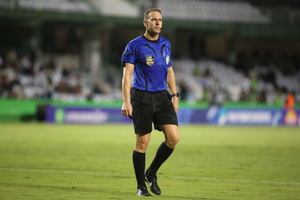 Camp. Brasileiro: Lucas Paulo Torezin/PR apita Ceará x Fluminense no Castelão