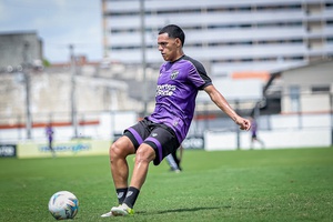 Ceará inicia trabalhos para duelo com o Retrô em treino técnico no Vovozão