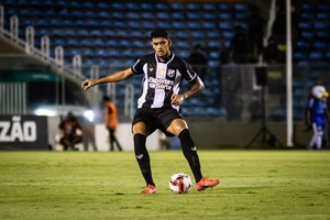 "Camisa histórica e pesada", diz Pedro Gilmar, após estrear profissionalmente pelo Ceará