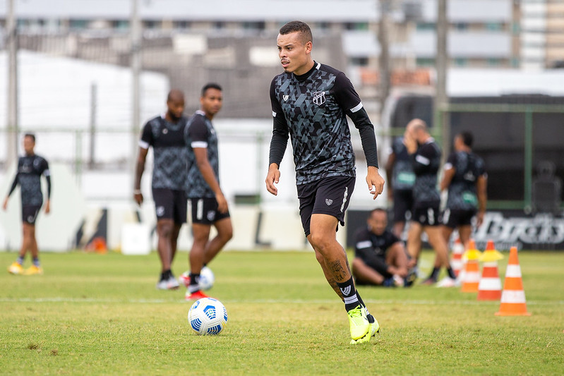 Pensando no Santos, Ceará segue com preparação no CT de Porangabuçu