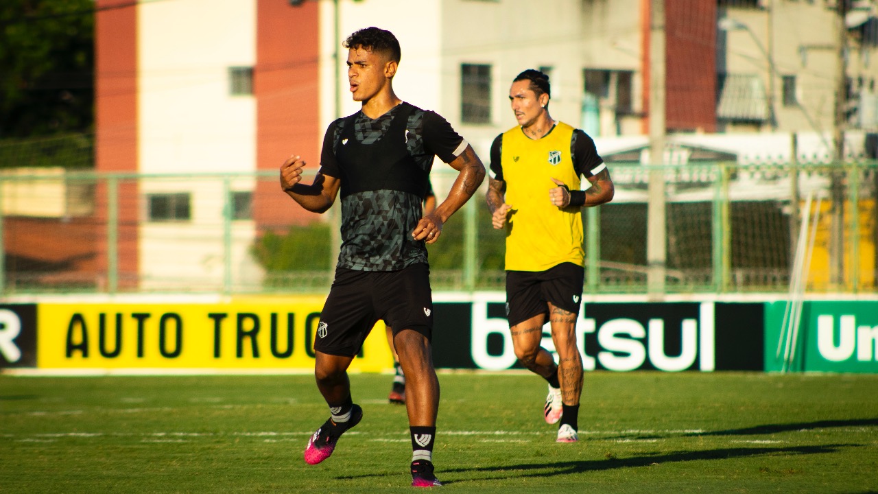 Ceará inicia semana com treino focado no clássico de estreia na Copa do Brasil